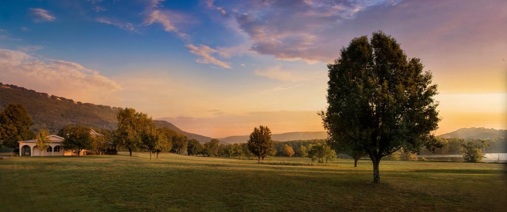 Elder Mountain Room At Tennessee Riverplace Chattanooga Esterno foto